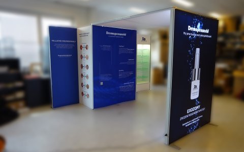 ISOframe exhibit - zázemí, vitrína - Dermapen